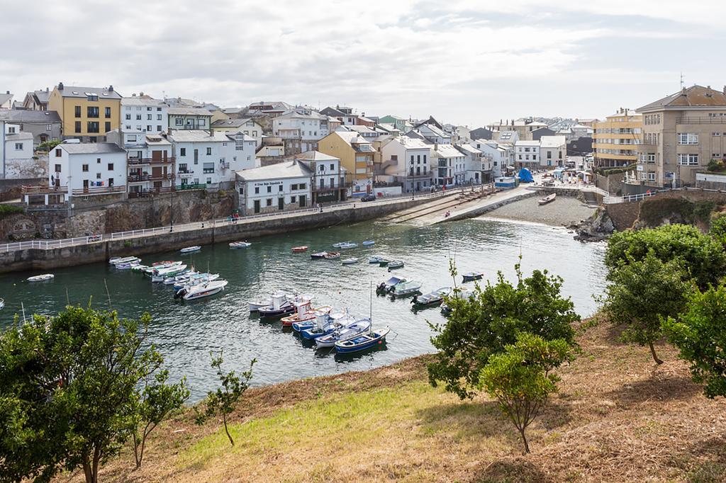 Hotel Puente De Los Santos Тапия-де-Касарьего Экстерьер фото