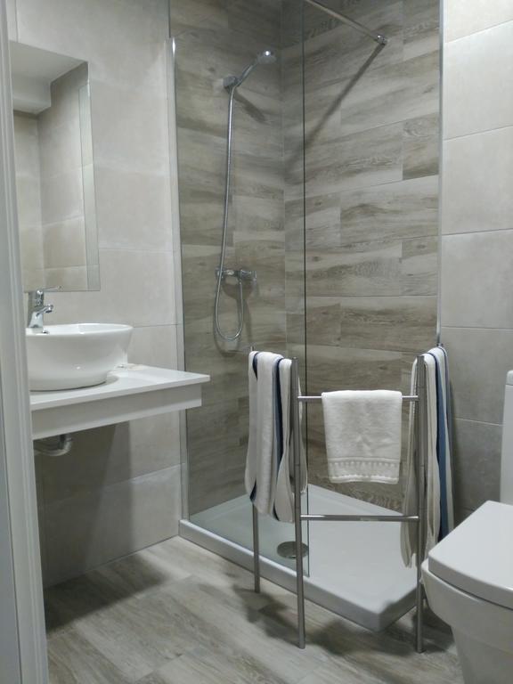 Hotel Puente De Los Santos Тапия-де-Касарьего Экстерьер фото