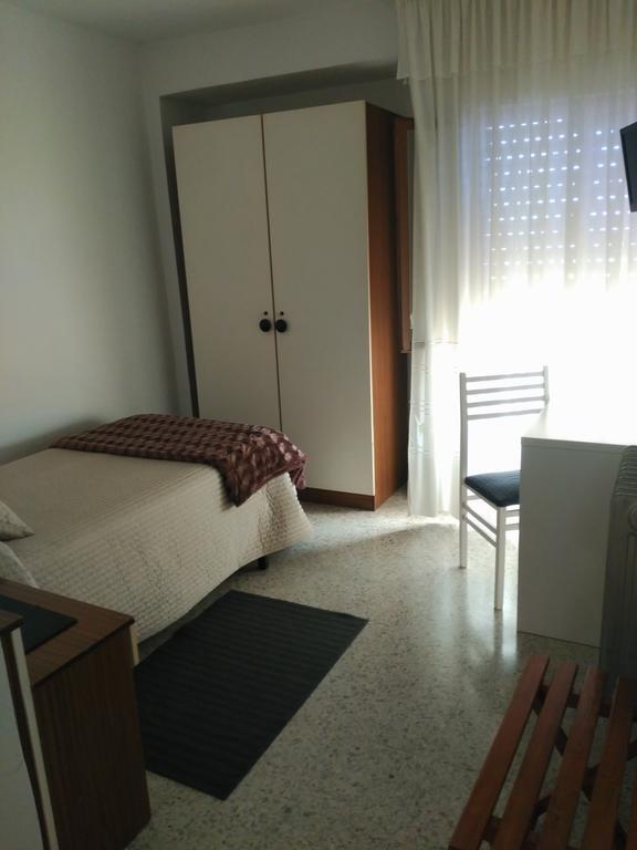 Hotel Puente De Los Santos Тапия-де-Касарьего Экстерьер фото