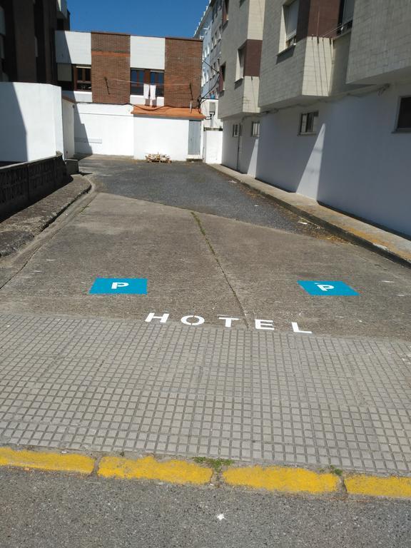 Hotel Puente De Los Santos Тапия-де-Касарьего Экстерьер фото